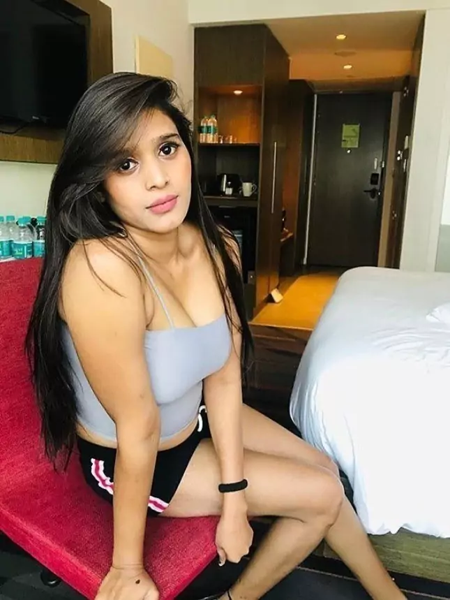 कॉल गर्ल्स सर्विस दैघर गांव